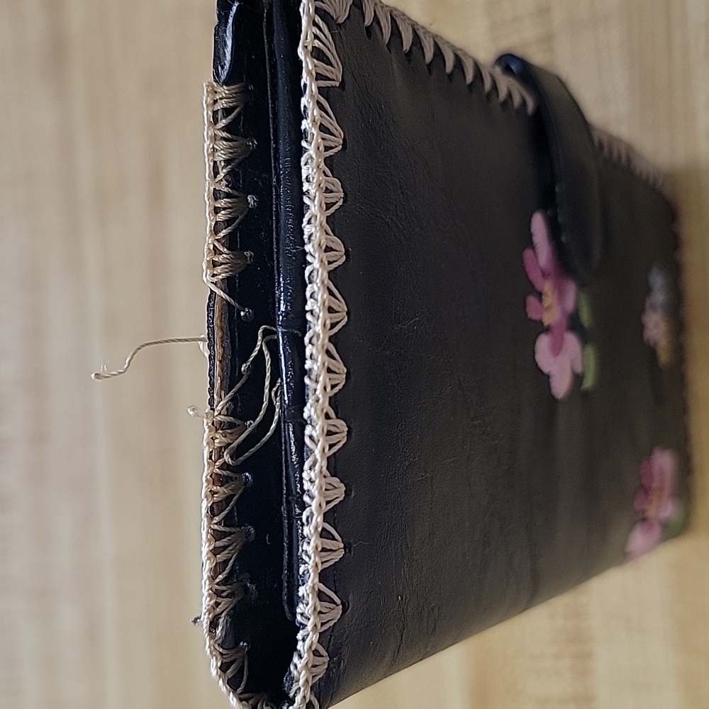 Leather Wallet with Stitching - Picture 7 of 7